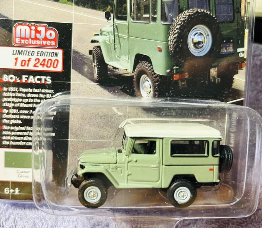 ジョニーライトニング 1980 トヨタ ランドクルーザー & トレーラー Johnny Lightning 1980 Toyota Land Cruiser w/ open car